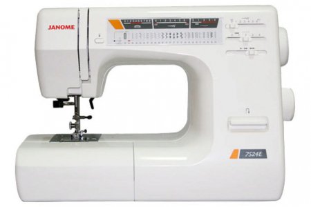 Бытовая швейная машина Janome 7524E